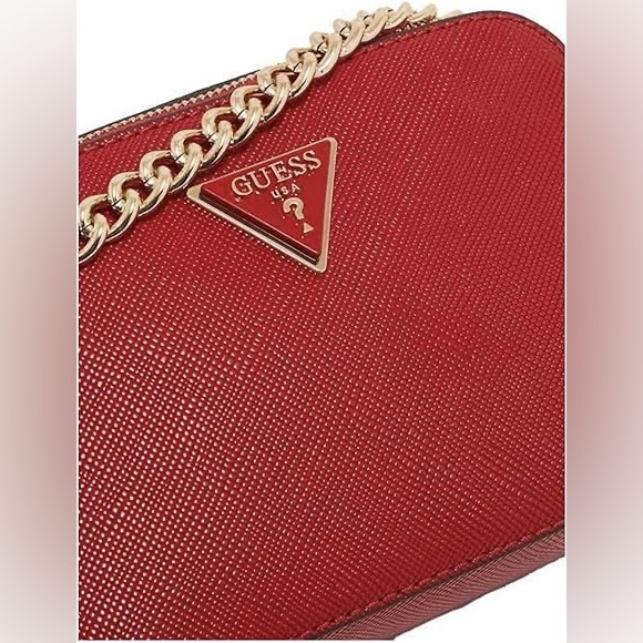 Guess Noelle Camera Roman Crossbody. - Picture 2 of 4